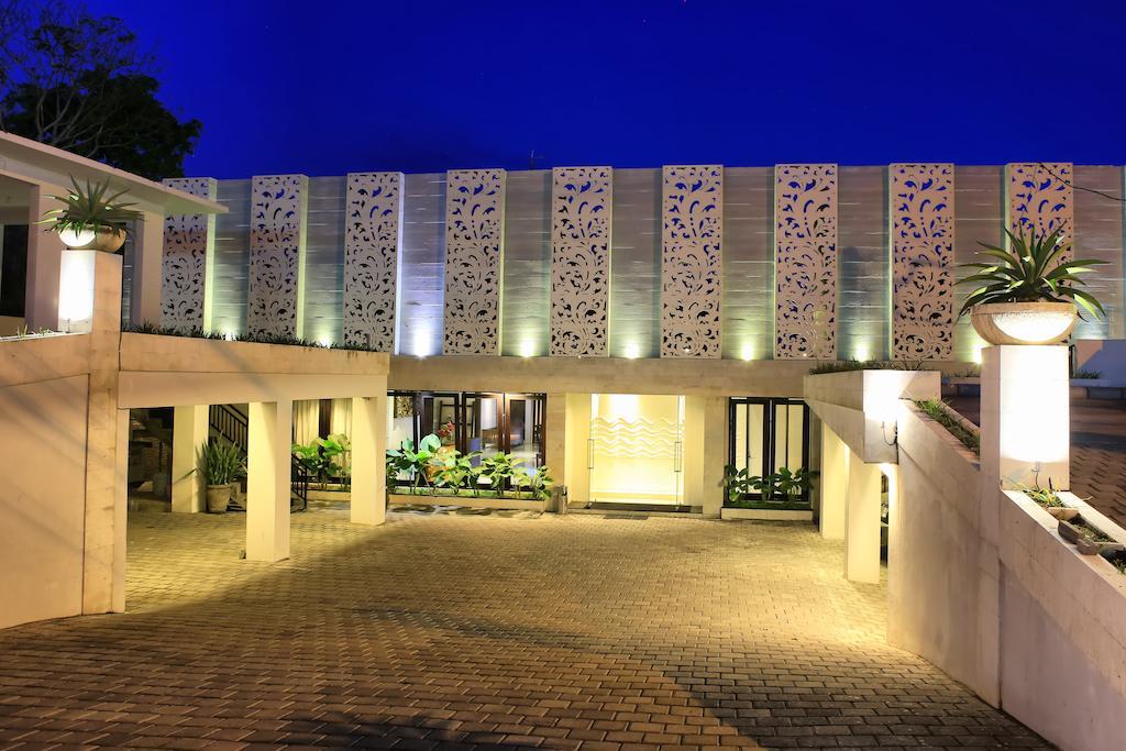 Patrisia Hotel 발리 사누르 외부 사진
